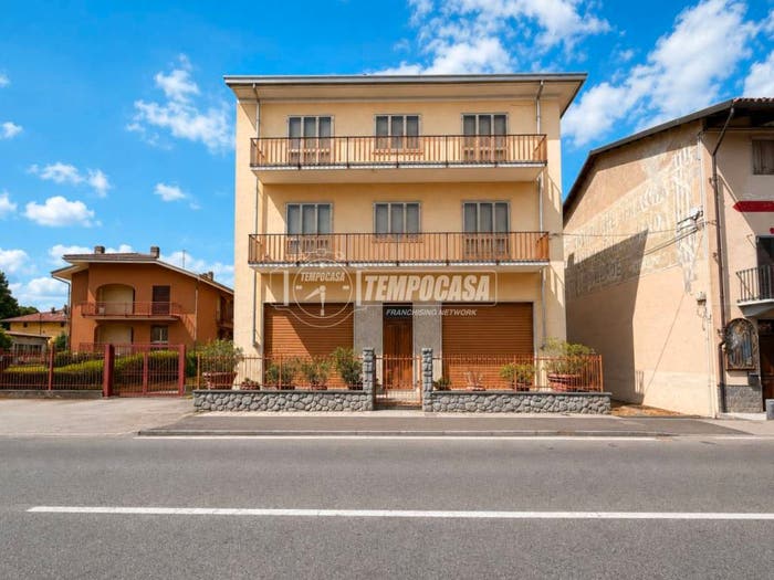 Casa con 6 locali in vendita in Ivrea