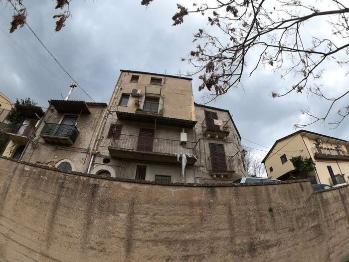 Appartamento trilocale in vendita in via Castello, Centro Storico, Cosenza