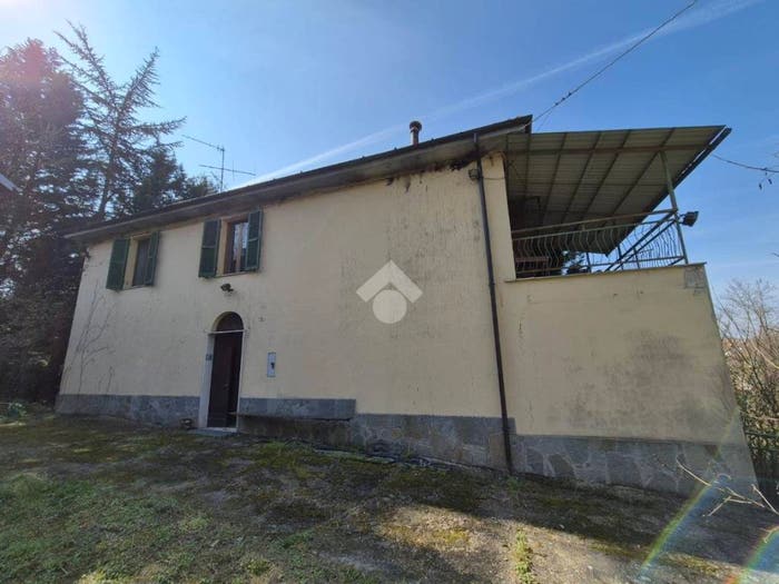 Casa quadrilocale in vendita in Località Quartino, Melazzo