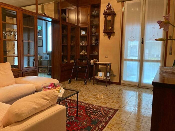 Appartamento quadrilocale in vendita in Via Mozart, Mantova