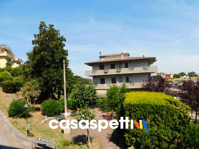 Appartamento quadrilocale in vendita in Via Nomentana, Centro, Mentana