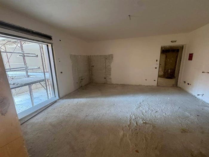 Appartamento quadrilocale in vendita in VIA DIOCLEZIANO, Fuorigrotta, Napoli
