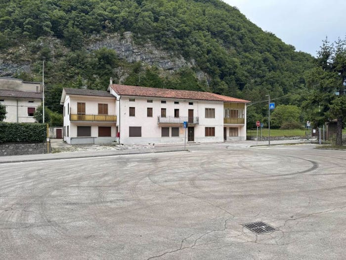 Casa con 5 locali in vendita in Via Soglio, Valdastico