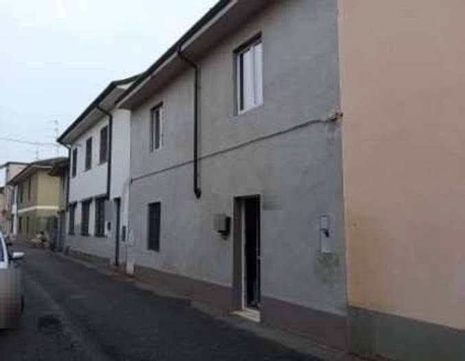 Casa quadrilocale in vendita in Via Piero Beltrami, Corno Giovine