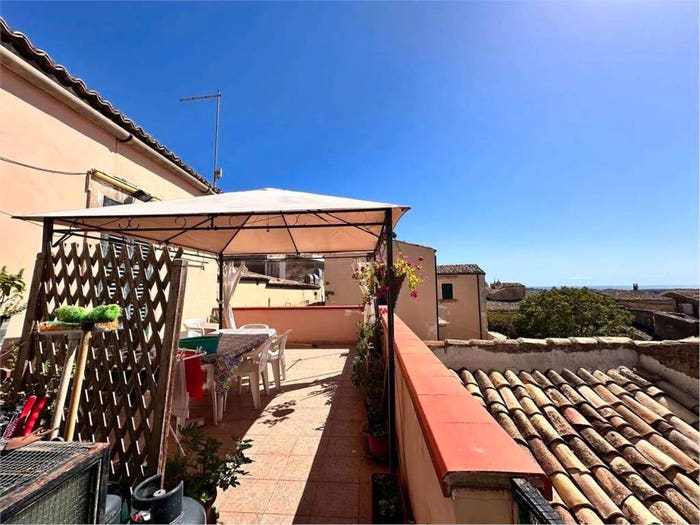 Appartamento con 6 locali in vendita in Via Antonio Sofia, Centro, Noto