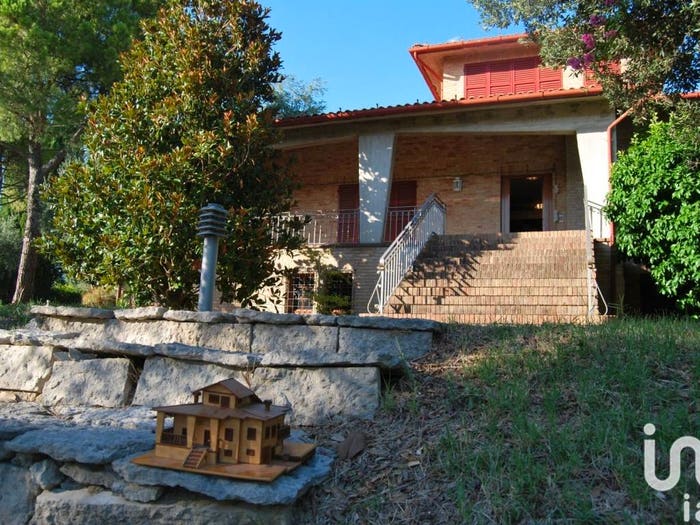 Casa con 6 locali in vendita in Viale Murata, Centro, Corinaldo