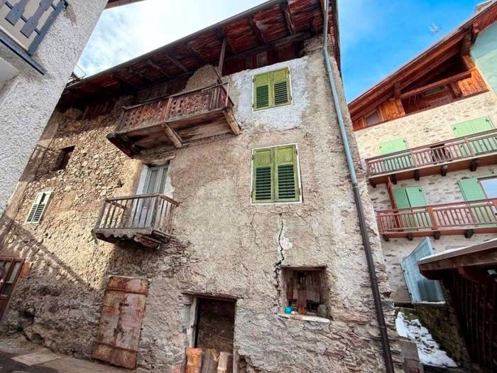 Casa con 6 locali in vendita in Centro, Peio