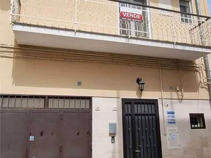 Casa quadrilocale in vendita in Centro, Canosa di Puglia