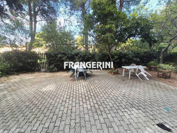 Appartamento trilocale in vendita in Via Gian Domenico Romagnosi, La Rosa, Livorno