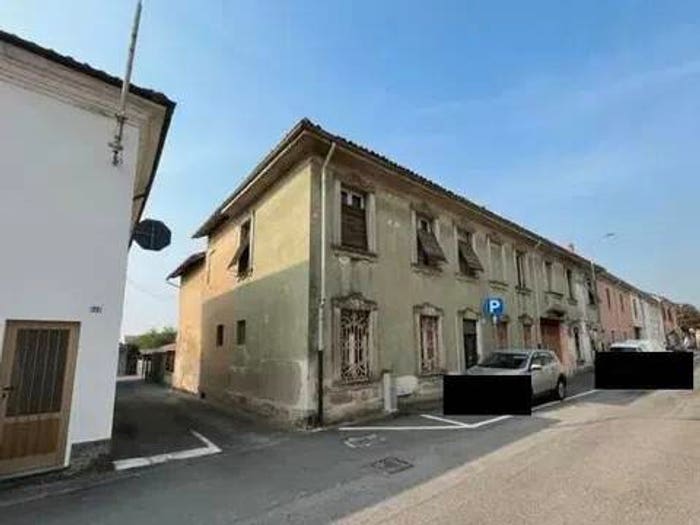 Casa con 5 locali in vendita in Via Teresio Olivelli, Centro, Zeme