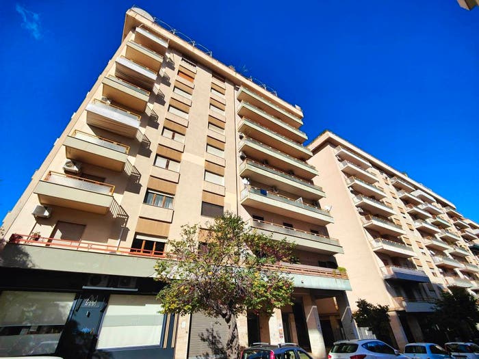 Appartamento con 6 locali in vendita in Via Diego D'Amico, Centro, Bagheria