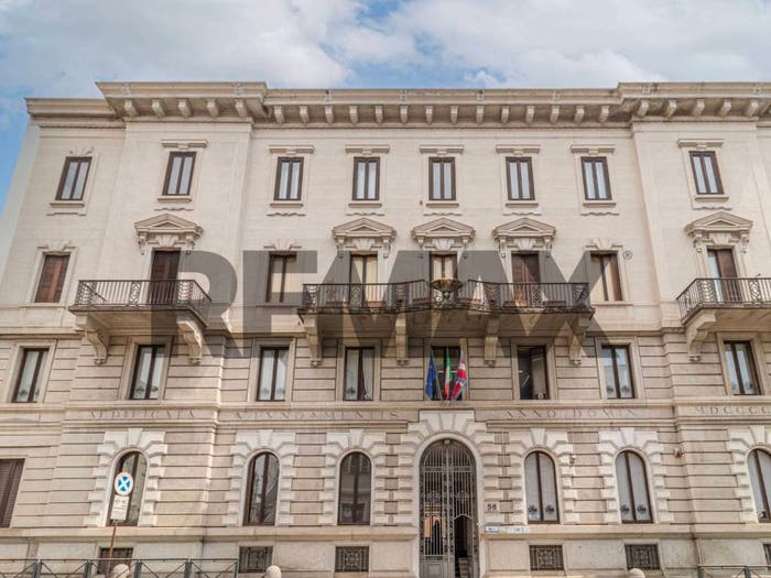 Appartamento con 6 locali in vendita in Via Della Repubblica, Centro Storico, Biella