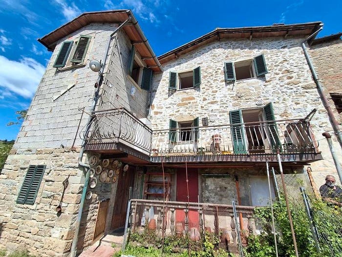 Casa con 6 locali in vendita in Castel San Niccolò