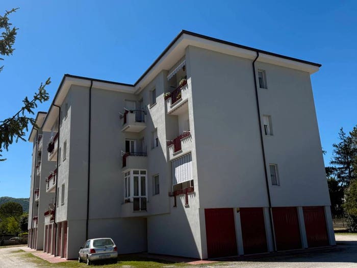 Appartamento con 6 locali in vendita in Via Giacomo Leopardi, Rieti