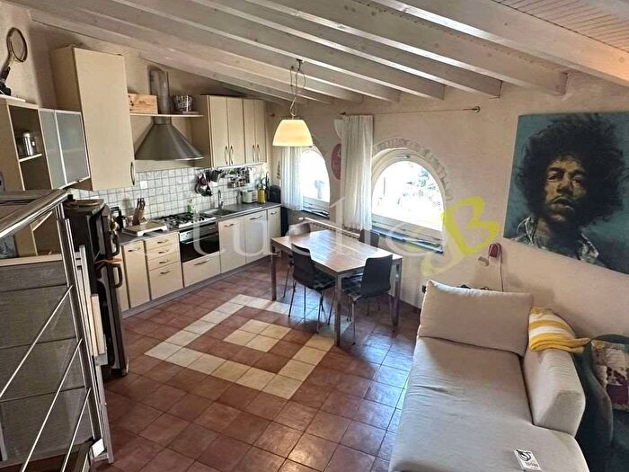 Casa con 5 locali in vendita in Via Goffredo Mameli snc, Due Strade, Bordighera