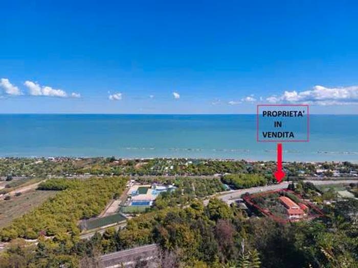 Casa con 6 locali in vendita in Sottopasso Verdemare, Fermo