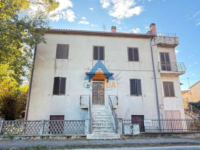 Casa con 6 locali in vendita in Via Roma, Penna in Teverina