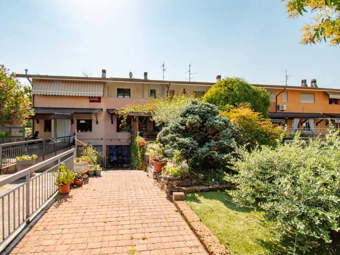Casa quadrilocale in vendita in Via Adamello, Ospitaletto