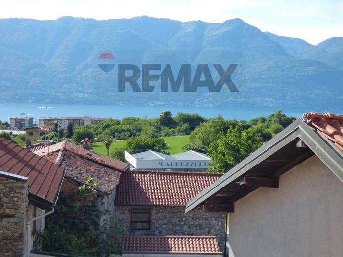 Casa con 6 locali in vendita in Brezzo, Brezzo di Bedero