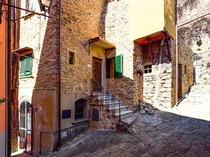 Appartamento trilocale in vendita in Montescudaio
