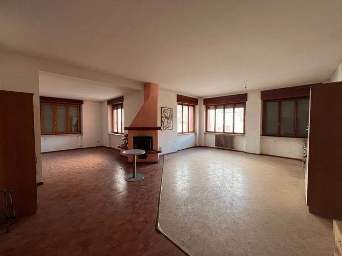 Appartamento con 6 locali in vendita in Via Enrico Bergamo, Nanno, Ville d'Anaunia