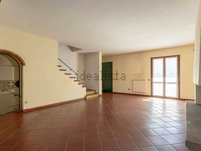 Casa con 6 locali in vendita in Via Luigi Becagli, Centro, Poggio a Caiano