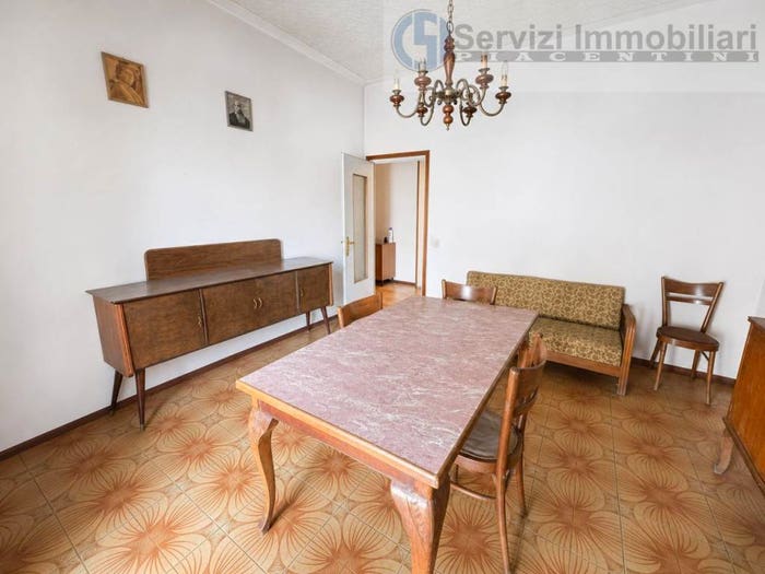 Appartamento con 6 locali in vendita in Vigolo Marchese, Castell'Arquato