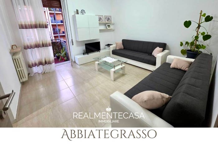 Appartamento trilocale in vendita in Via Giovanni Segantini, Abbiategrasso