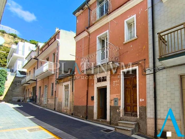 Casa trilocale in vendita in Via Guglielmo Marconi, San Giovanni Rotondo