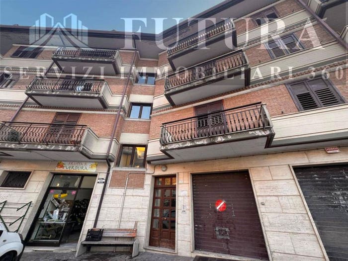 Appartamento quadrilocale in vendita in VIA GIOSUE CARDUCCI, Chiusano di San Domenico