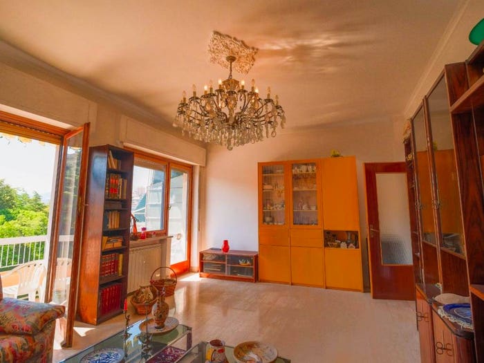 Appartamento con 6 locali in vendita in Corso Europa, Quarto, Genova