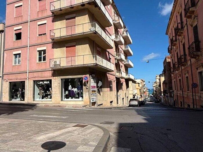Casa trilocale in vendita in Via Campidoglio, Centro, Sant'Agata di Militello