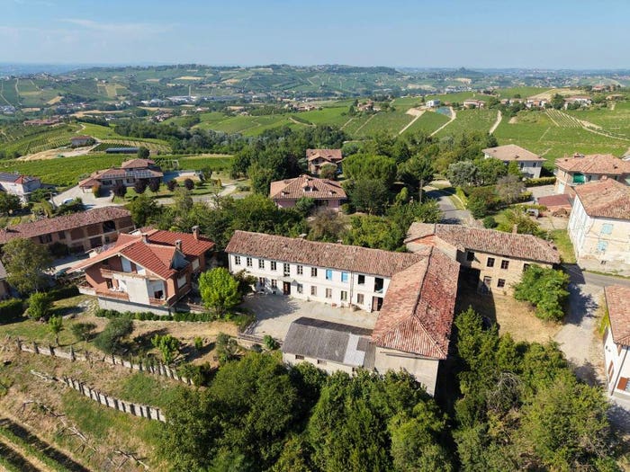 Casa con 6 locali in vendita in Via Annunziata, Centro, Castagnole delle Lanze