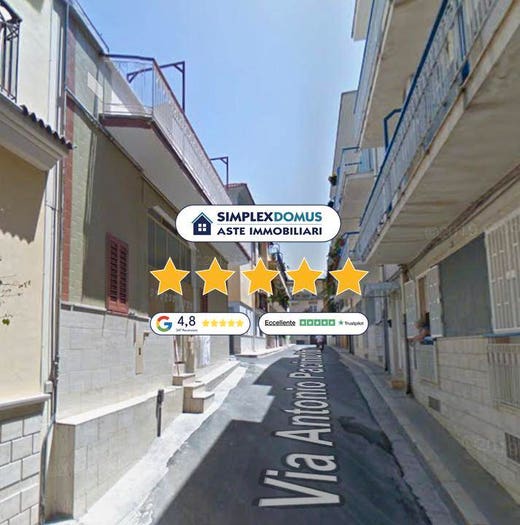 Appartamento quadrilocale in vendita in Pacinotti, Centro, Canosa di Puglia