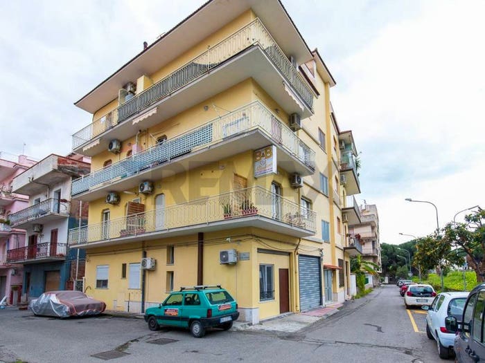 Appartamento quadrilocale in vendita in Via Paladino, Centro, GiardiniNaxos