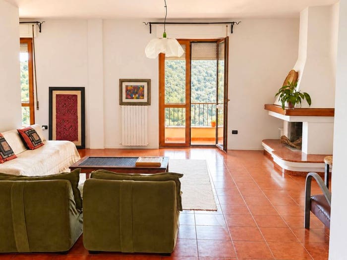 Appartamento quadrilocale in vendita in Via Monte Jaca, Centro, Nuoro