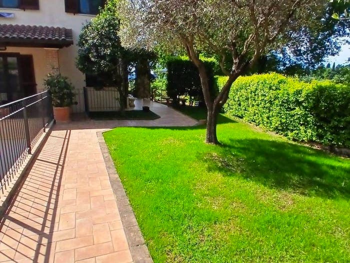 Casa con 6 locali in vendita in Località Cimignano, San Gemini