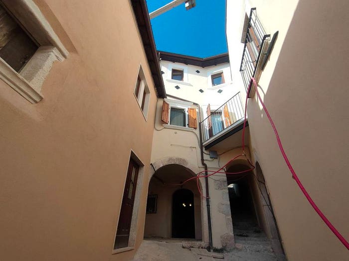 Casa con 6 locali in vendita in Centro, San Pio delle Camere