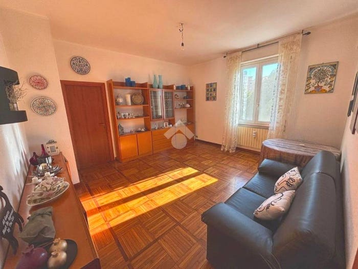 Appartamento con 5 locali in vendita in Via S Pietro, Centro, Albisola Superiore