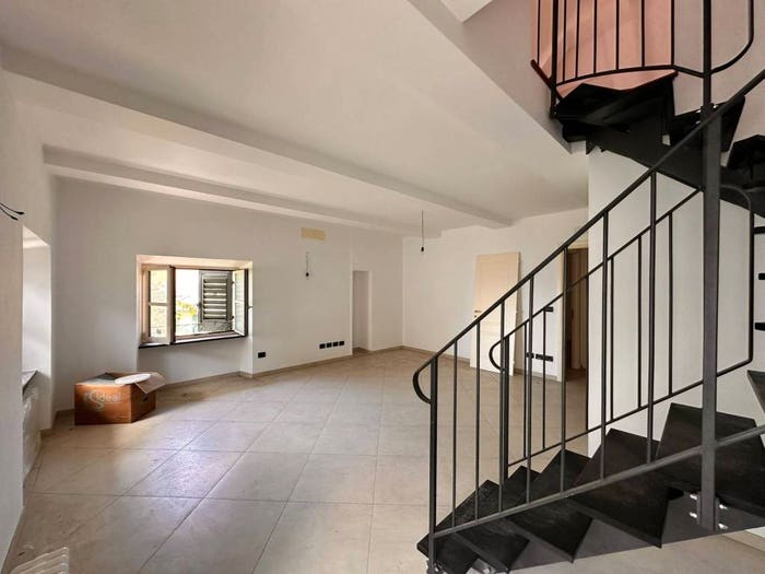 Appartamento bilocale in vendita in VIa Chiaramone, Voltri, Genova