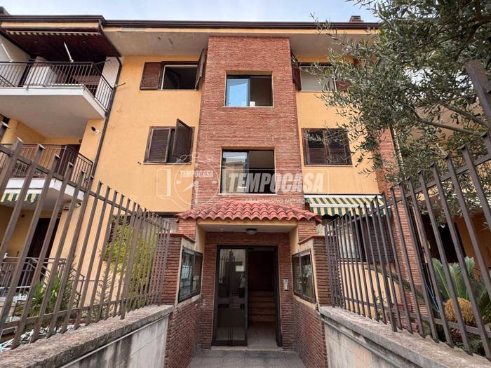 Appartamento trilocale in vendita in Via Iadevaia, Casertavecchia Casola, Caserta