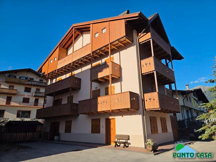 Appartamento con 6 locali in vendita in Viale Piave, Transacqua, Primiero San Martino di Castrozza