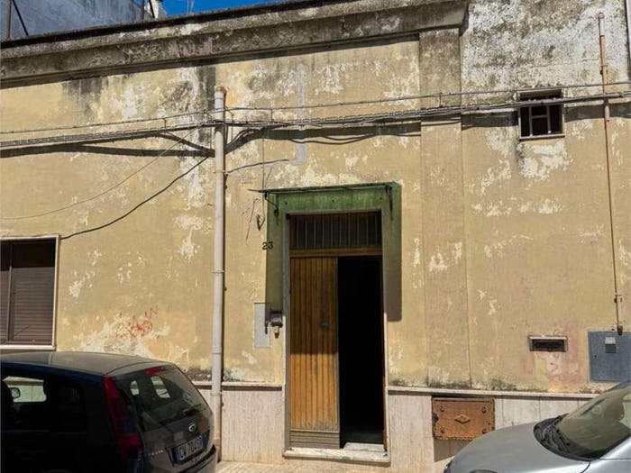 Appartamento con 6 locali in vendita in Via Tevere, Mesagne