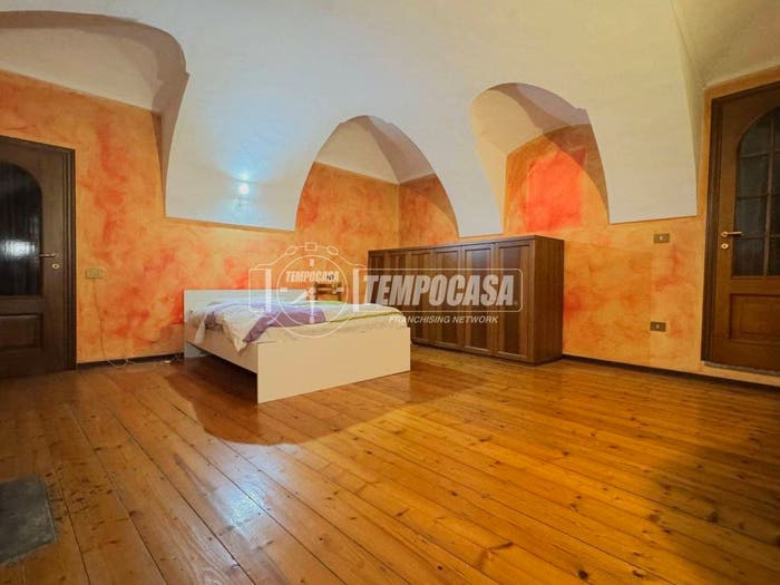Casa con 6 locali in vendita in Via XXV Aprile, Bioglio