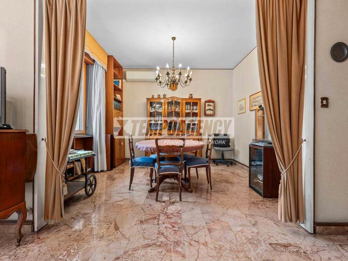 Appartamento quadrilocale in vendita in Via Vigilio Inama, Città Studi, Milano