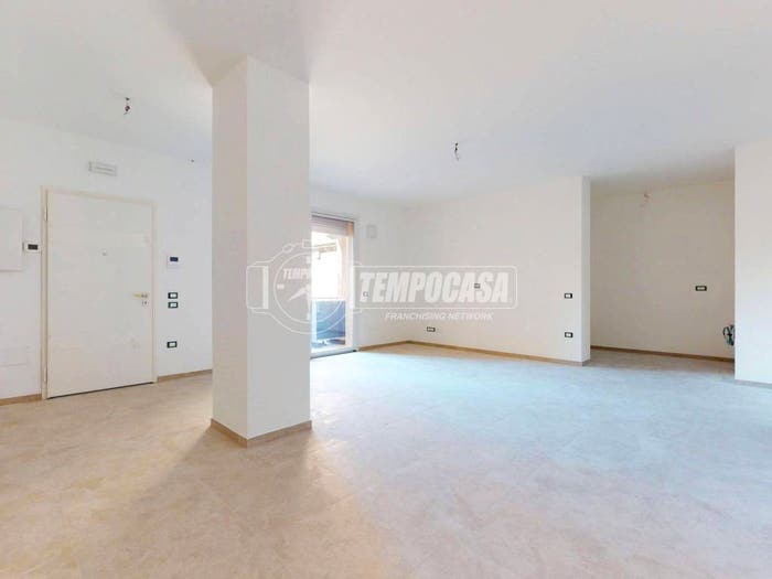 Appartamento trilocale in vendita in Via Tiglio, Sottomarina, Chioggia