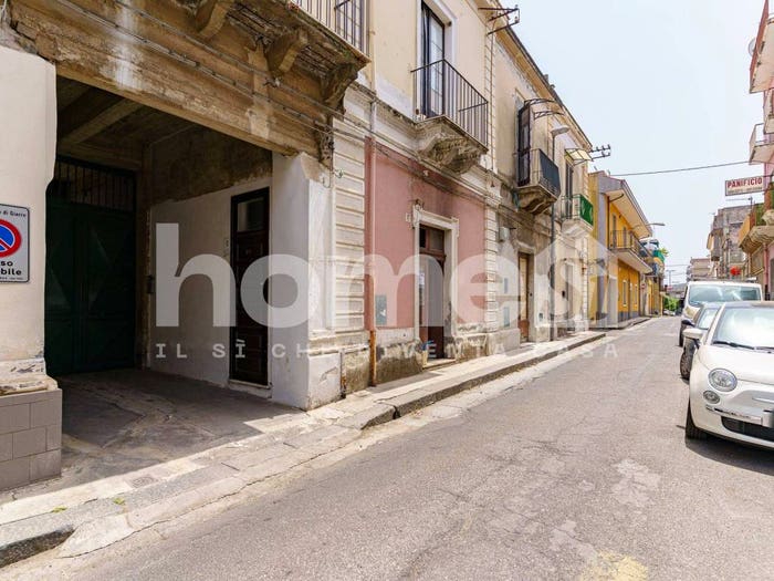 Appartamento trilocale in vendita in Via Minghetti Giarre CT Italia, Centro, Giarre