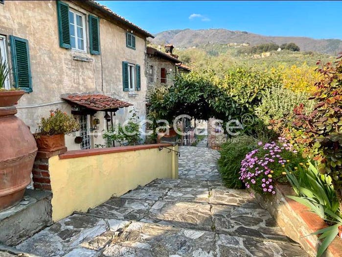 Casa con 6 locali in vendita in Via di Matraia, Matraia Valgiano, Capannori
