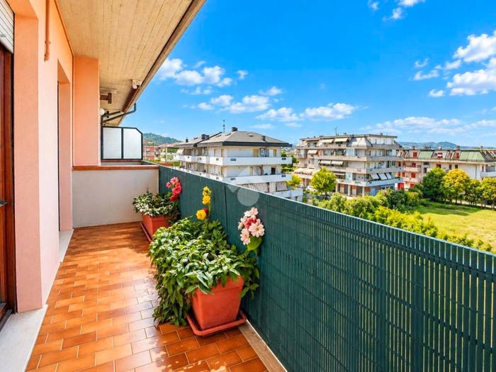 Appartamento trilocale in vendita in Via Vasco de Gama, Centro, Martinsicuro