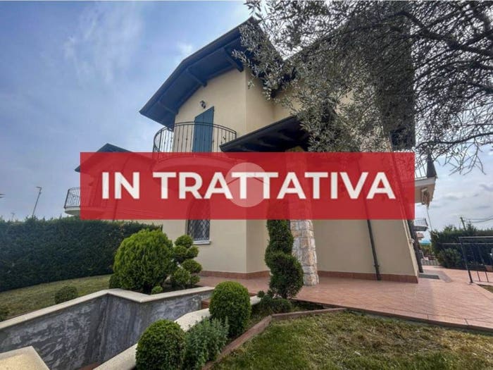 Casa quadrilocale in vendita in Via martinengo, Centro, Trenzano